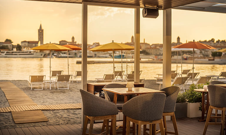 The Beat Beach Bar