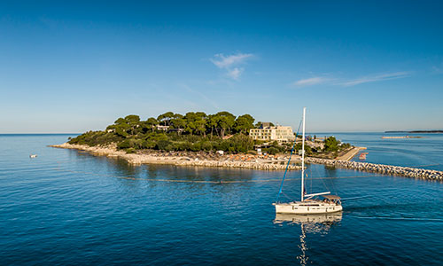 Isabella Island Hotel